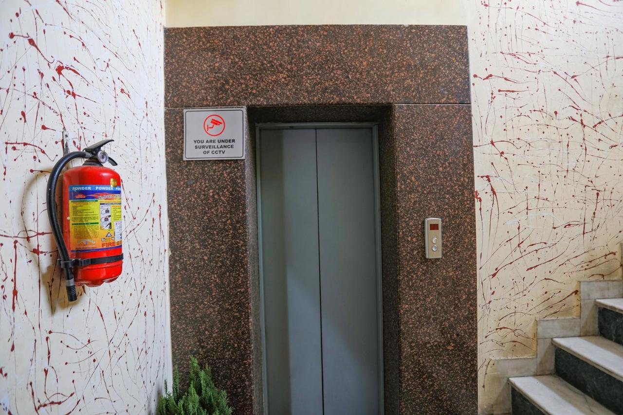 Fabexpress Hm Palace Hotel Noida Kültér fotó